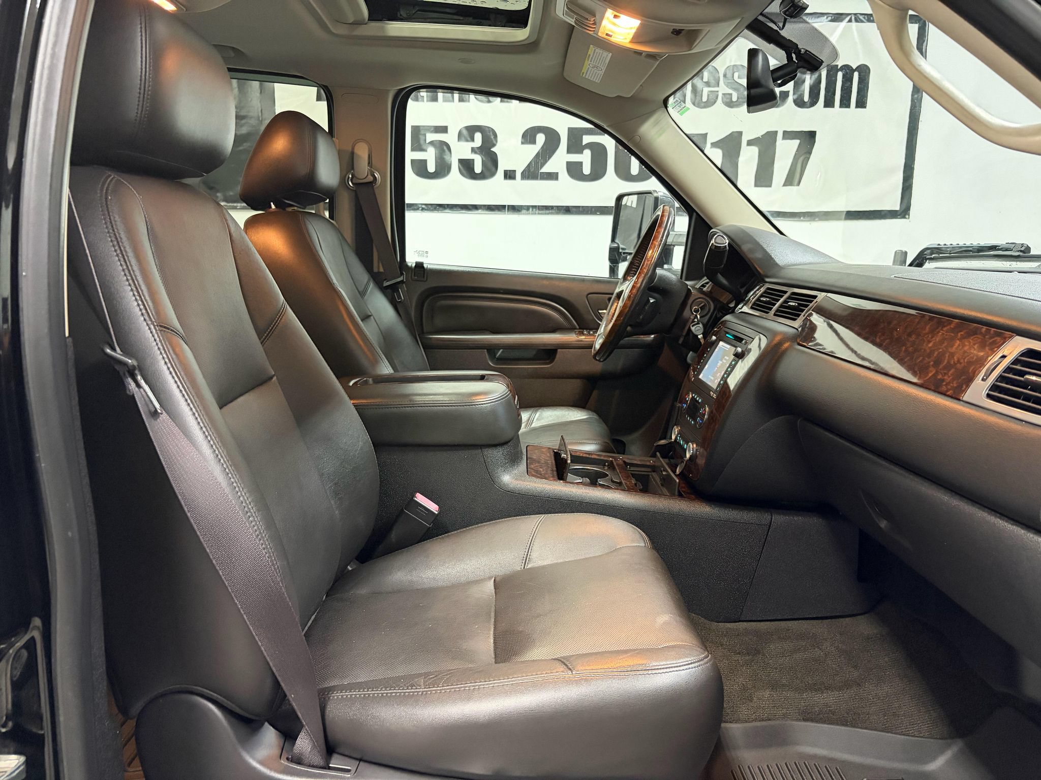 Used 2013 GMC Sierra 3500 Denali AWD/4WD image 23