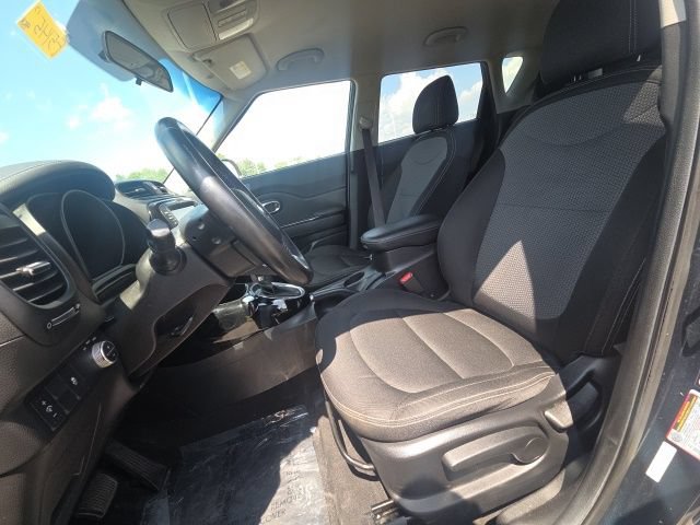 Used 2017 Kia Soul + w/ Audio Package FWD image 19