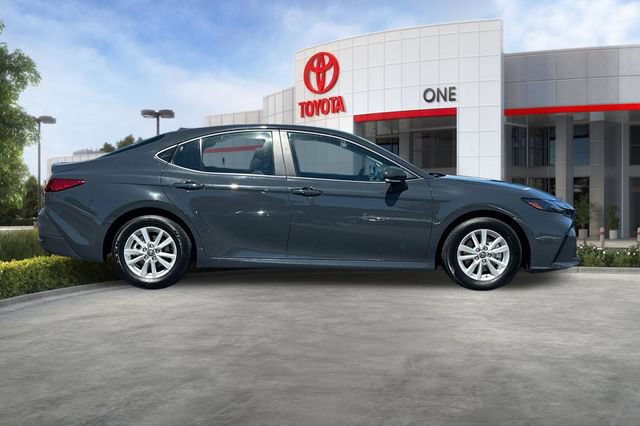 Used 2025 Toyota Camry LE FWD image 3