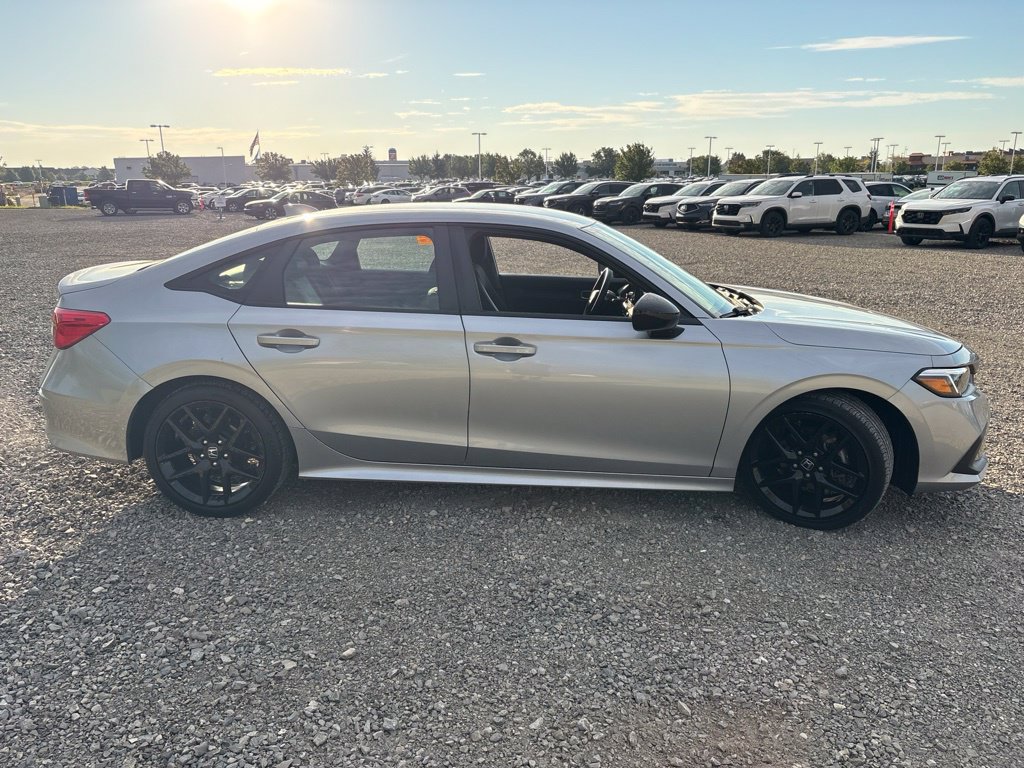 Used 2023 Honda Civic Sport image 11