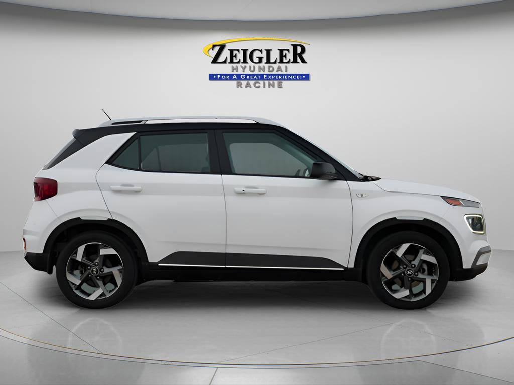 Certified 2023 Hyundai Venue Limited FWD image 9