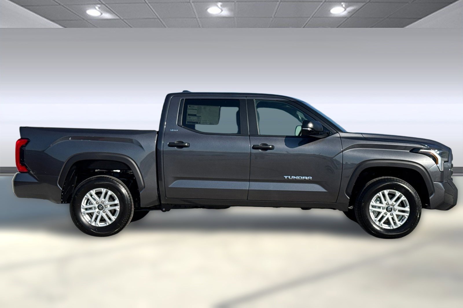 New 2026 Toyota Tundra SR image 2