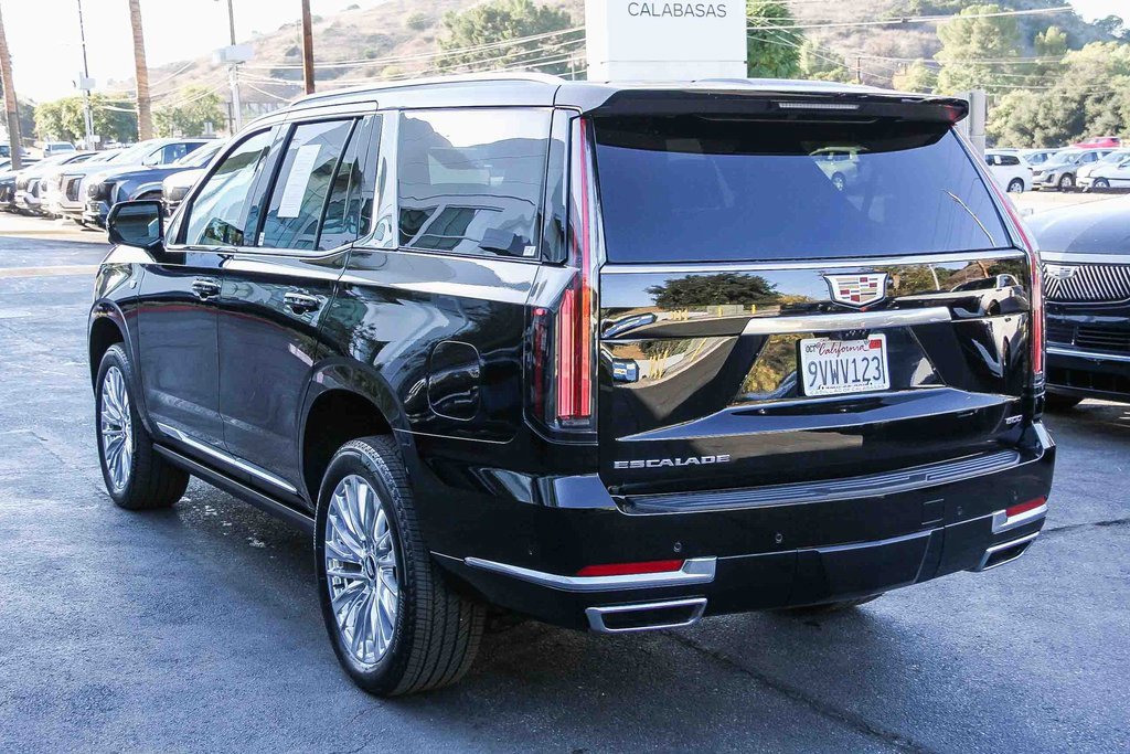 Used 2026 Cadillac Escalade Luxury image 4
