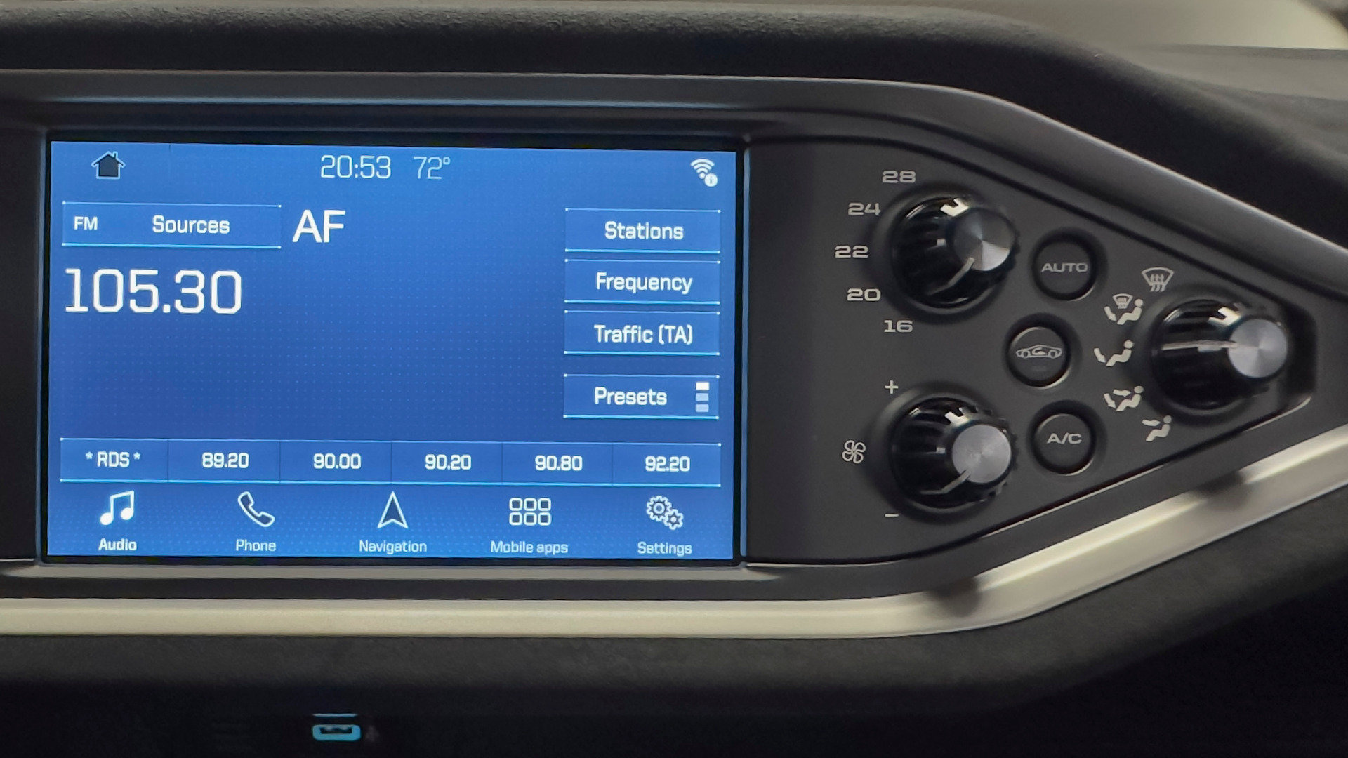 Used 2020 Ford GT Carbon Series RWD image 63