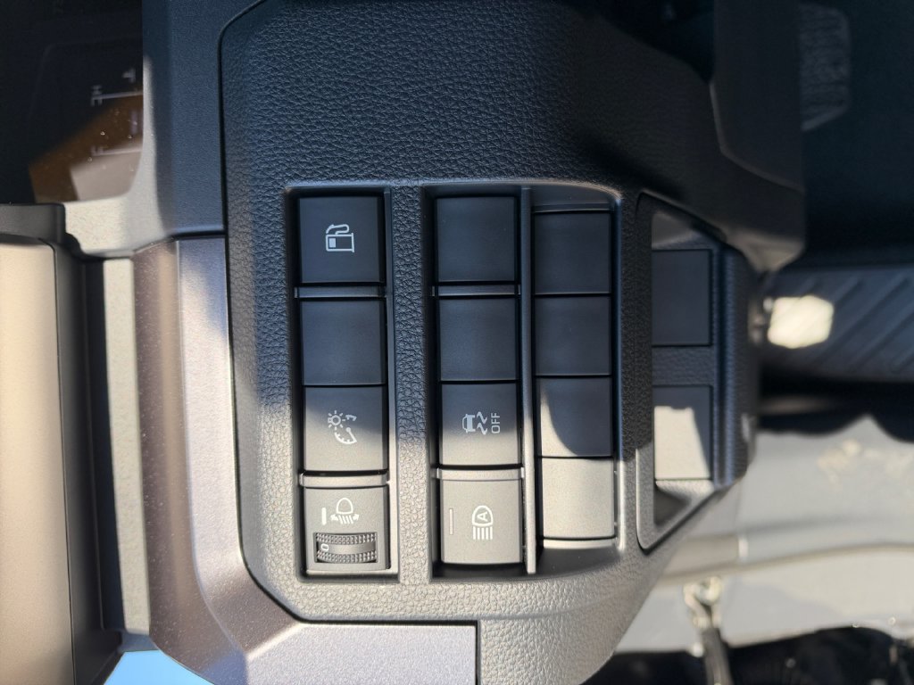 New 2026 Toyota 4Runner SR5 AWD/4WD image 19