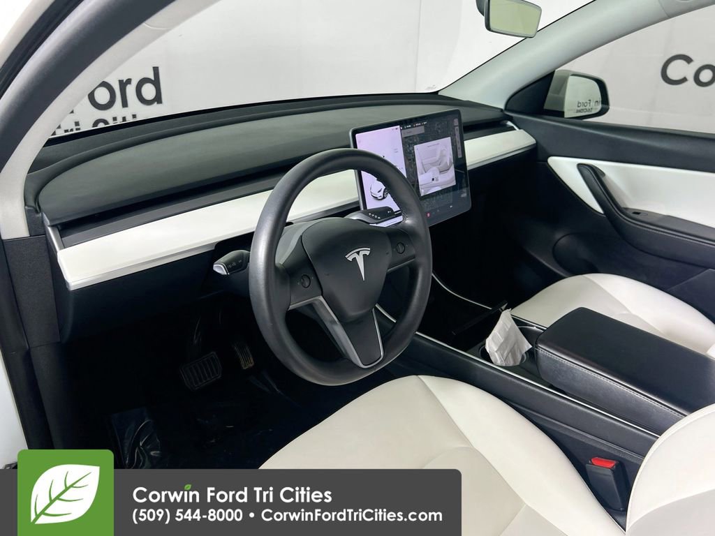 Used 2020 Tesla Model Y Long Range image 3
