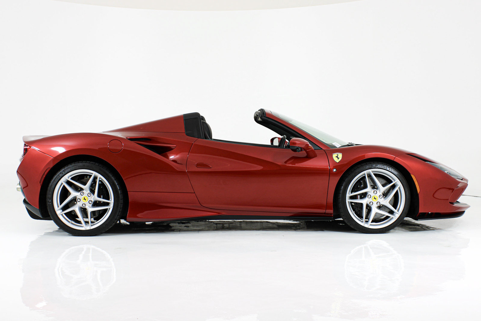 Certified 2023 Ferrari F8 Tributo RWD image 13