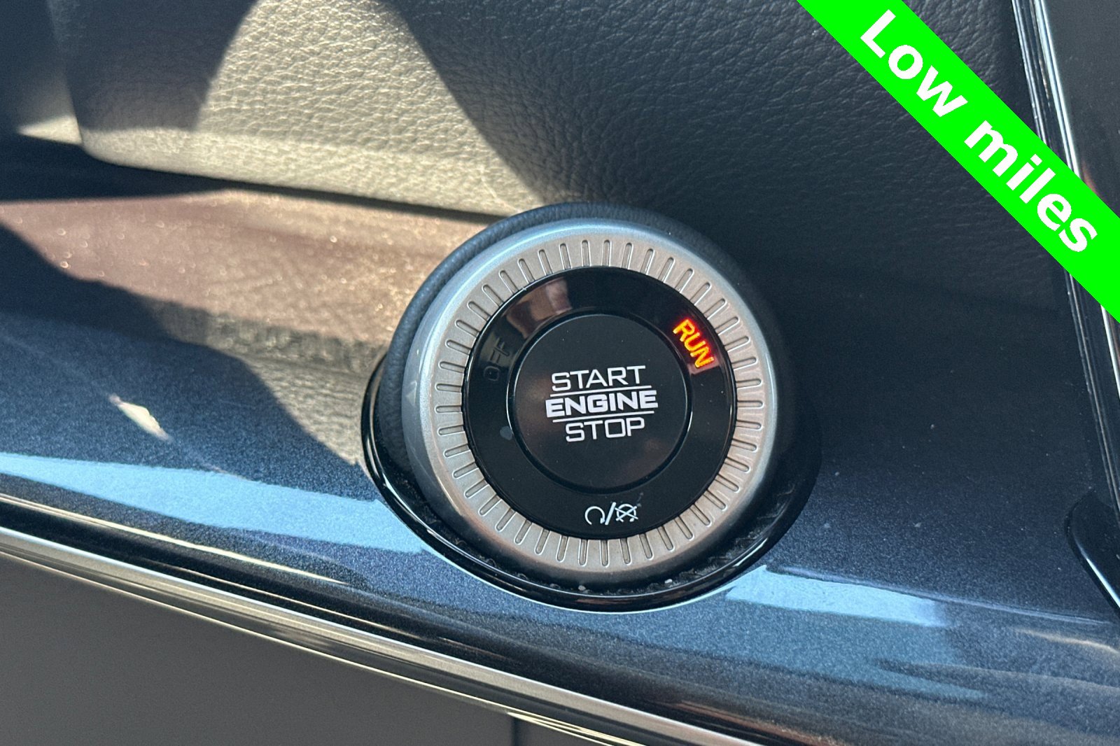 Used 2024 Jeep Wagoneer 4WD image 31