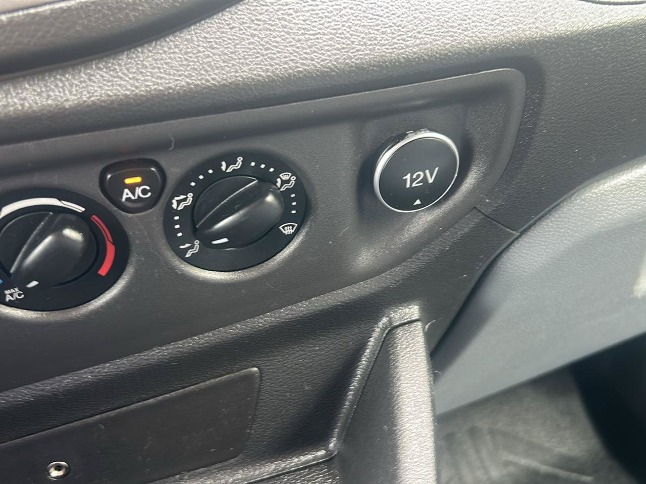 Used 2019 Ford Transit 150 130 Low Roof RWD image 27