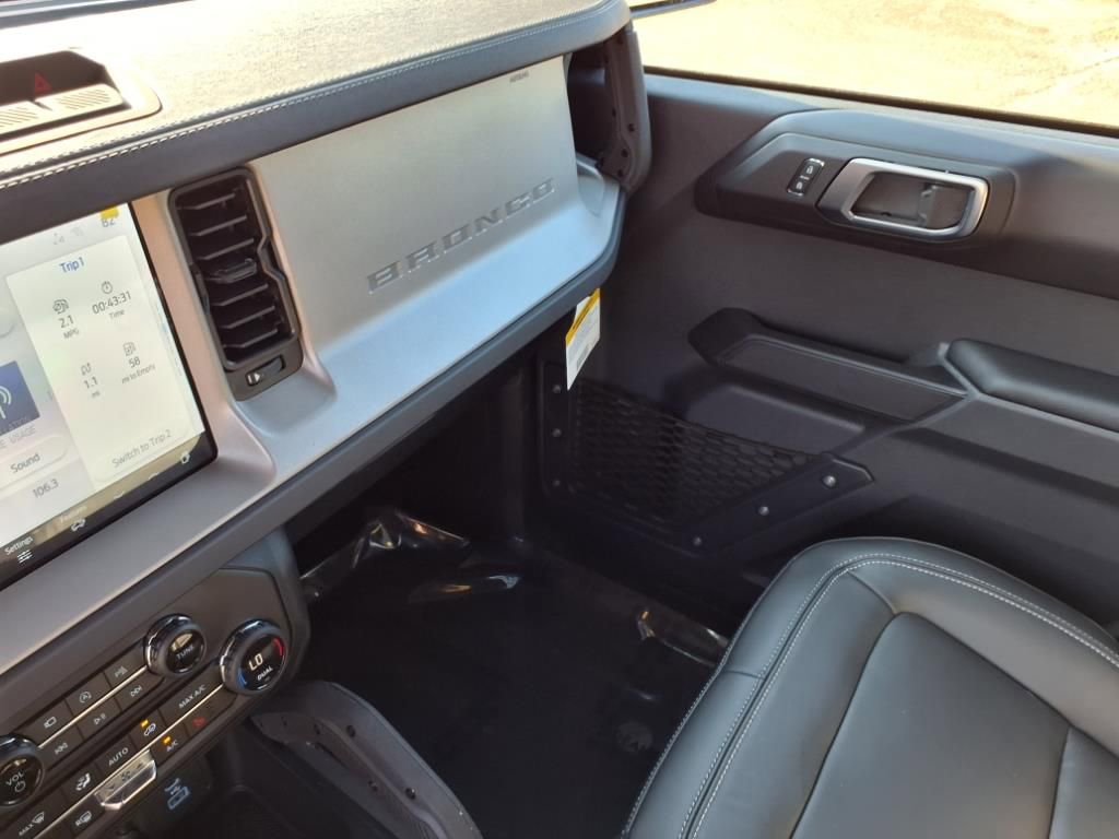 New 2025 Ford Bronco Outer Banks w/ Sasquatch Package image 18