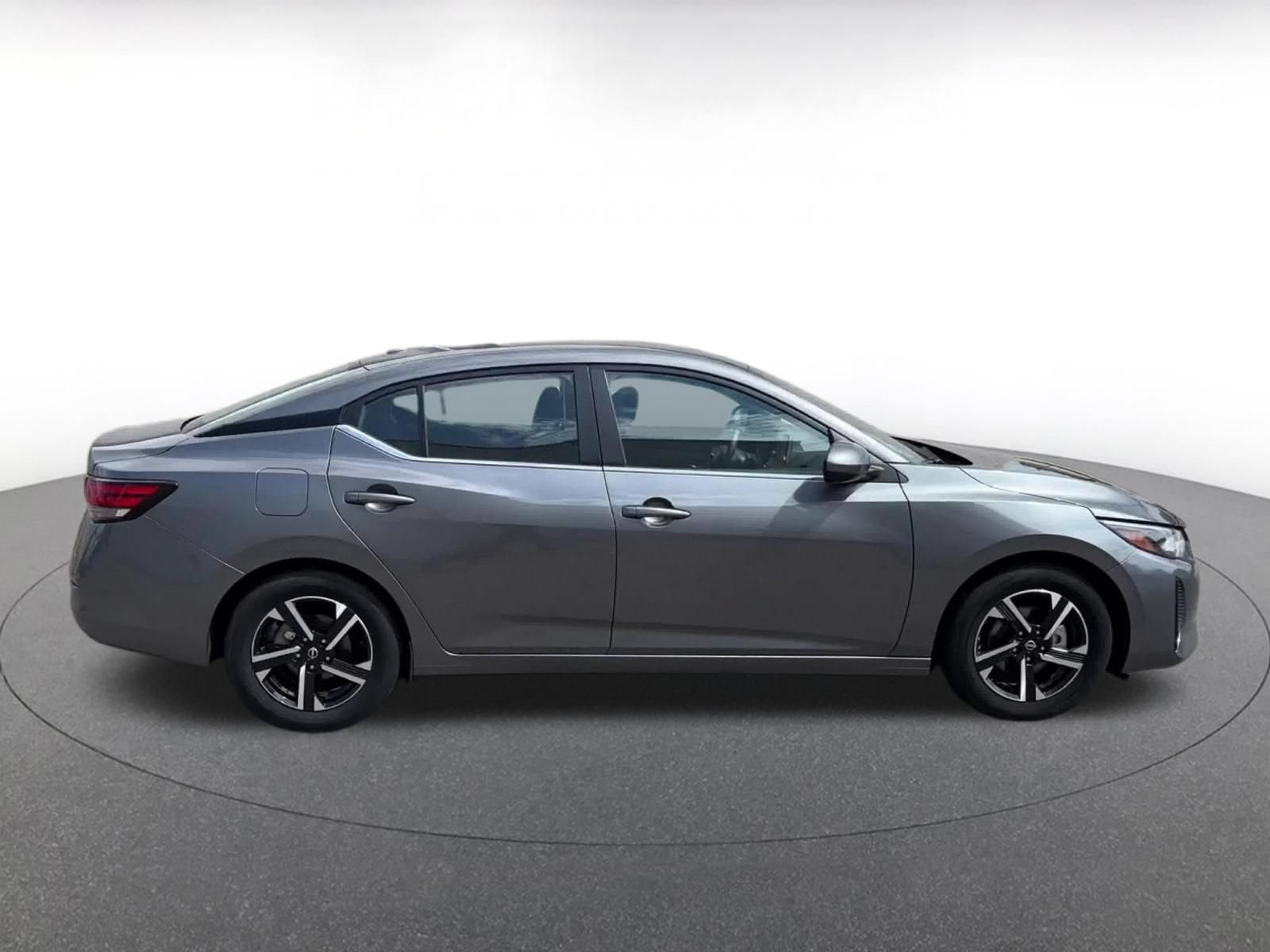 Used 2025 Nissan Sentra SV FWD image 13
