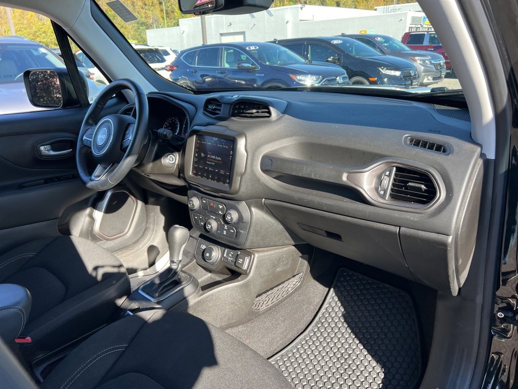Used 2023 Jeep Renegade Latitude w/ Premium Group image 25