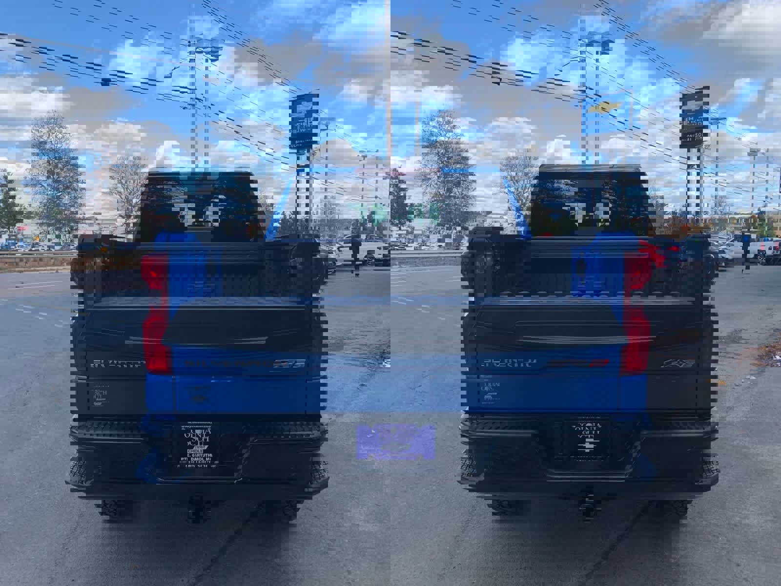 Used 2025 Chevrolet Silverado 1500 ZR2 w/ Technology Package image 39