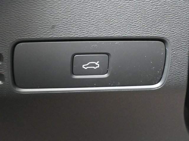 New 2026 Volvo XC40 B5 Ultra w/ Protection Package Premier AWD/4WD image 25