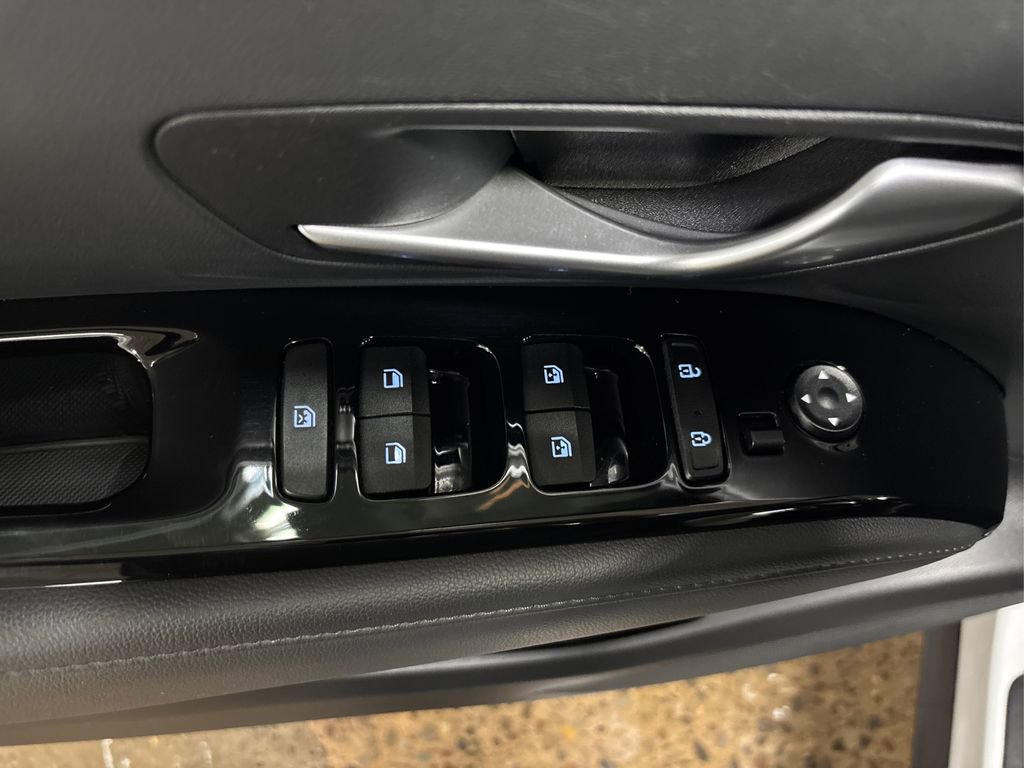 Used 2023 Hyundai Tucson Limited image 37