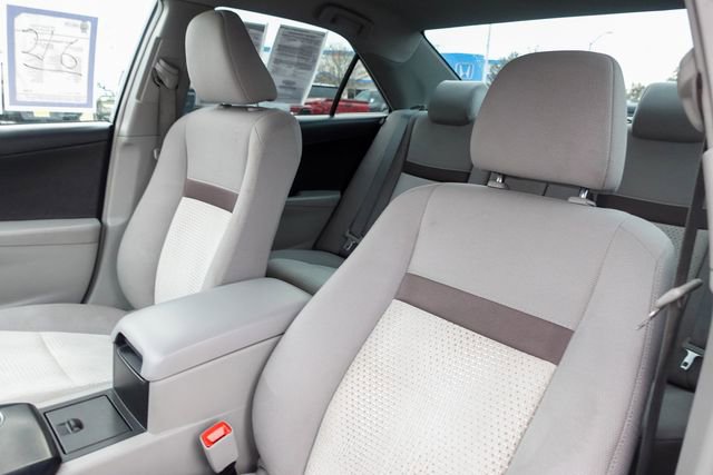 Used 2014 Toyota Camry LE image 24