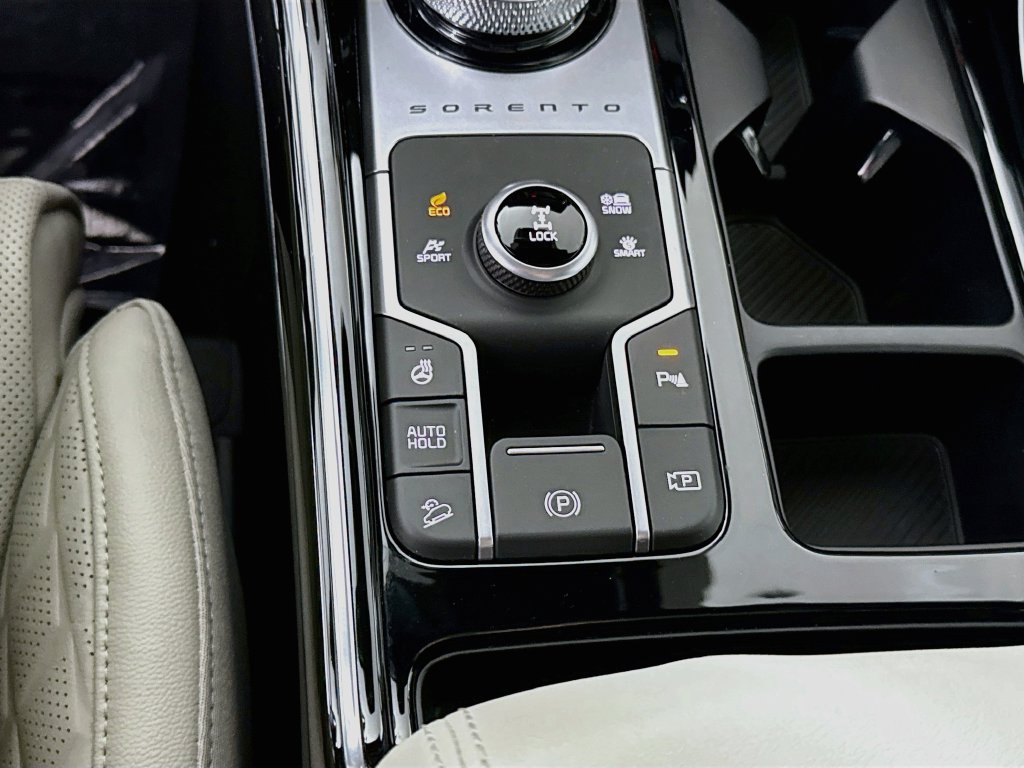 Used 2025 Kia Sorento SX Prestige AWD/4WD image 10