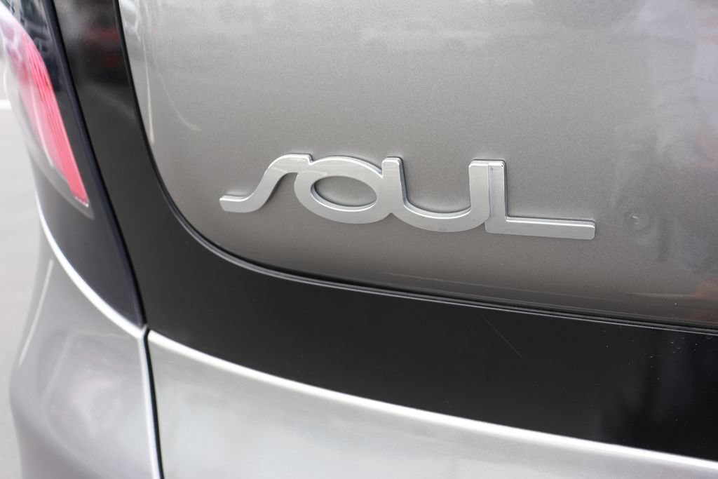 Used 2018 Kia Soul FWD image 6