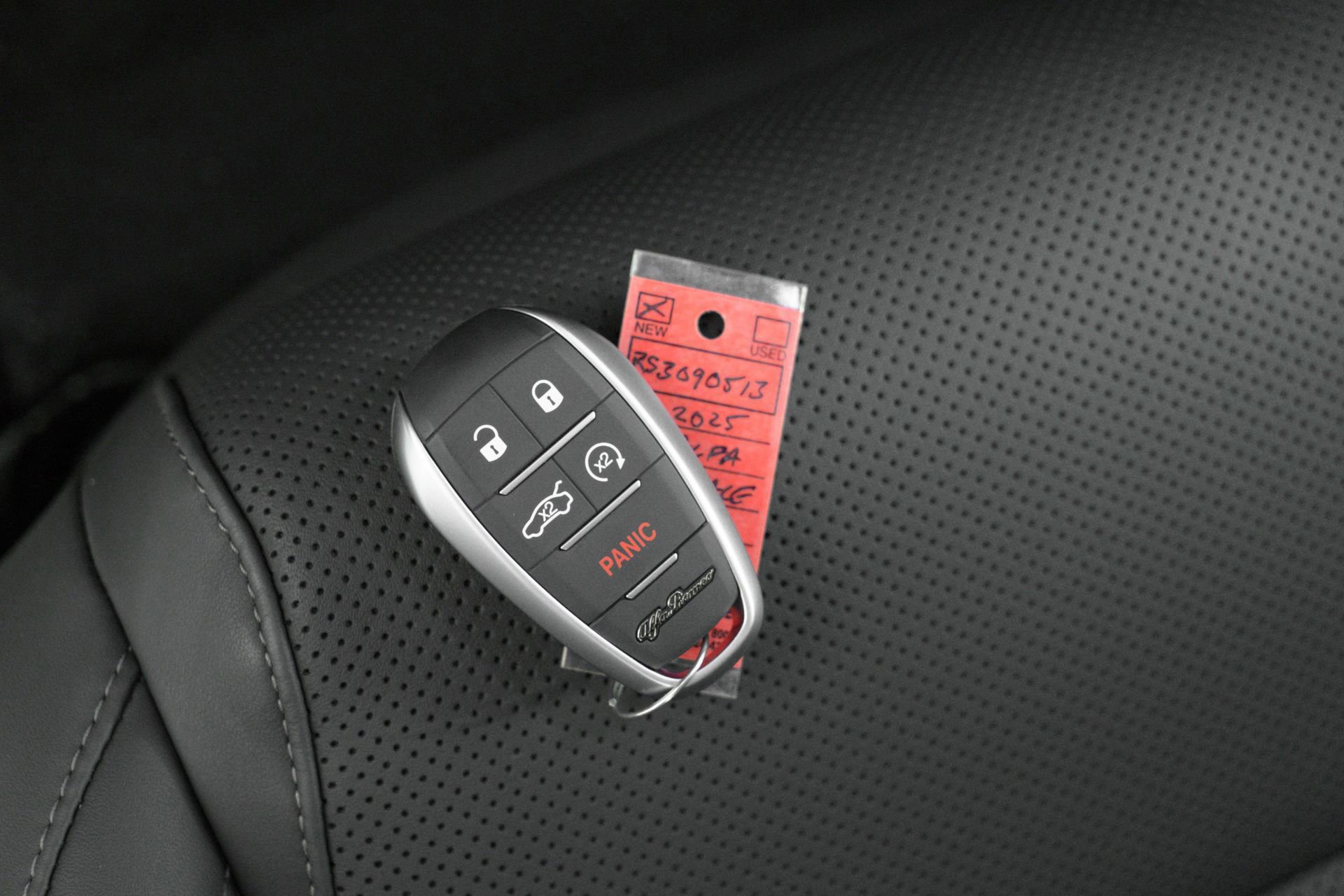 New 2025 Alfa Romeo Tonale w/ Premium Package AWD/4WD image 34