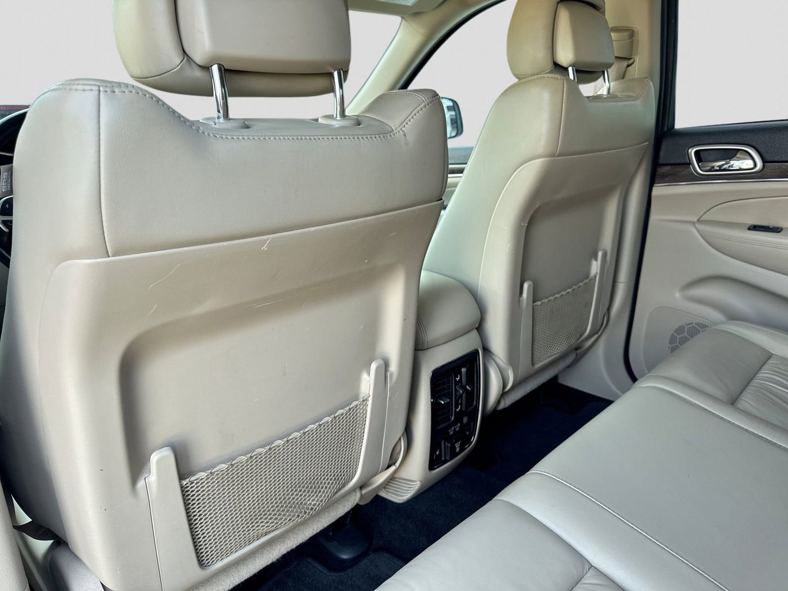Used 2015 Jeep Grand Cherokee Limited AWD/4WD image 19