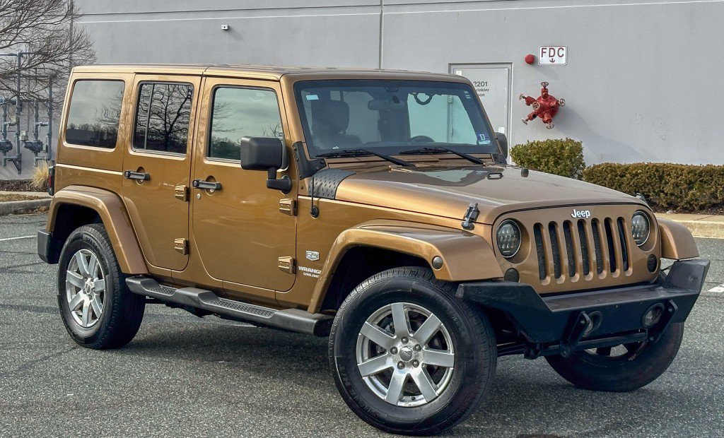 Used 2011 Jeep Wrangler Unlimited 70th Anniversary w/ Connectivity Group image 9