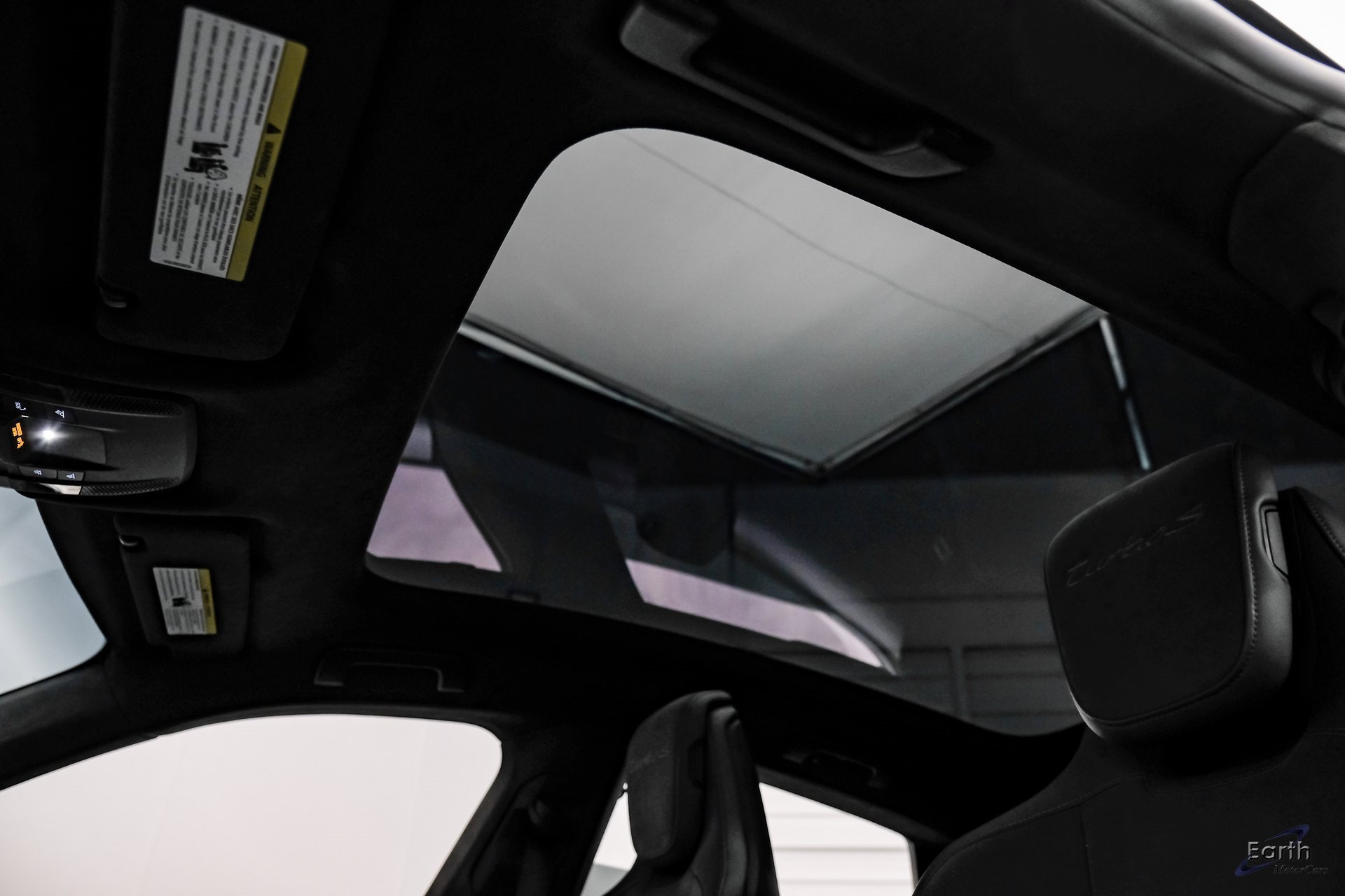 Used 2020 Porsche Taycan Turbo S image 36