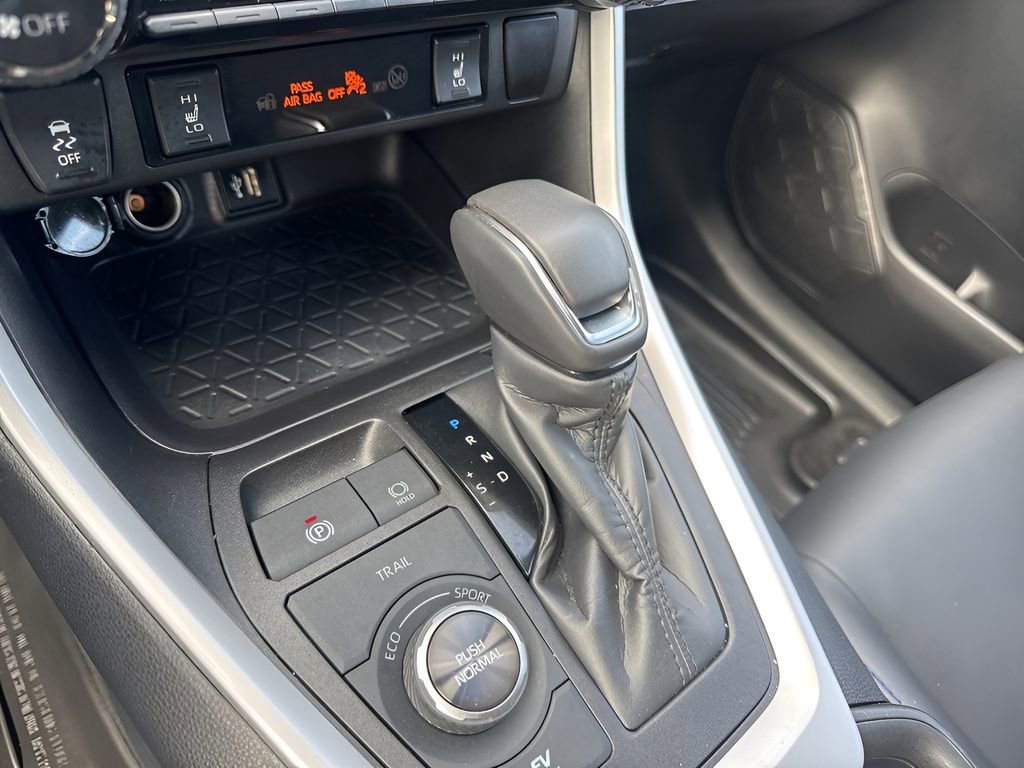 Used 2024 Toyota RAV4 XSE image 17