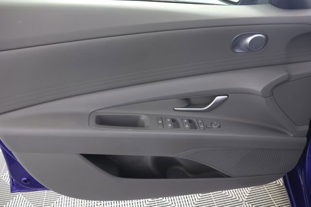 Used 2024 Hyundai Elantra SE FWD image 23