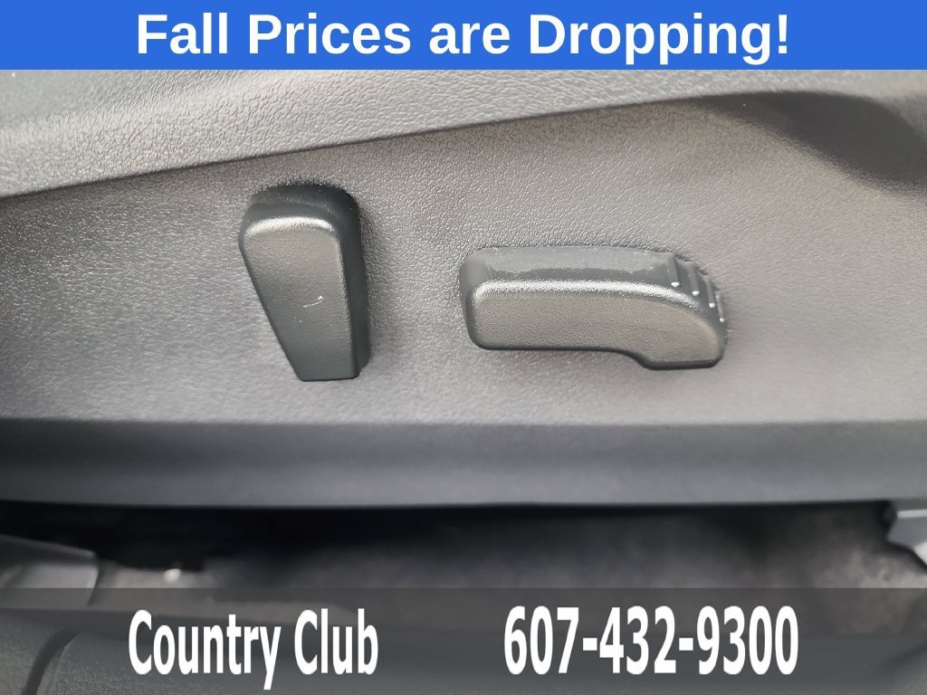 Used 2025 Subaru Outback Limited AWD/4WD image 33