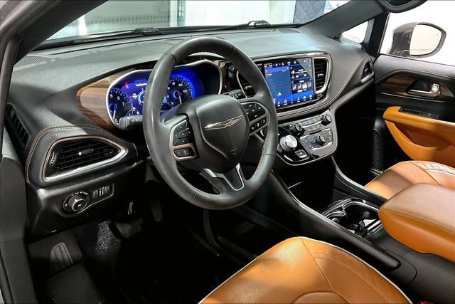 Used 2022 Chrysler Pacifica Pinnacle AWD/4WD image 21