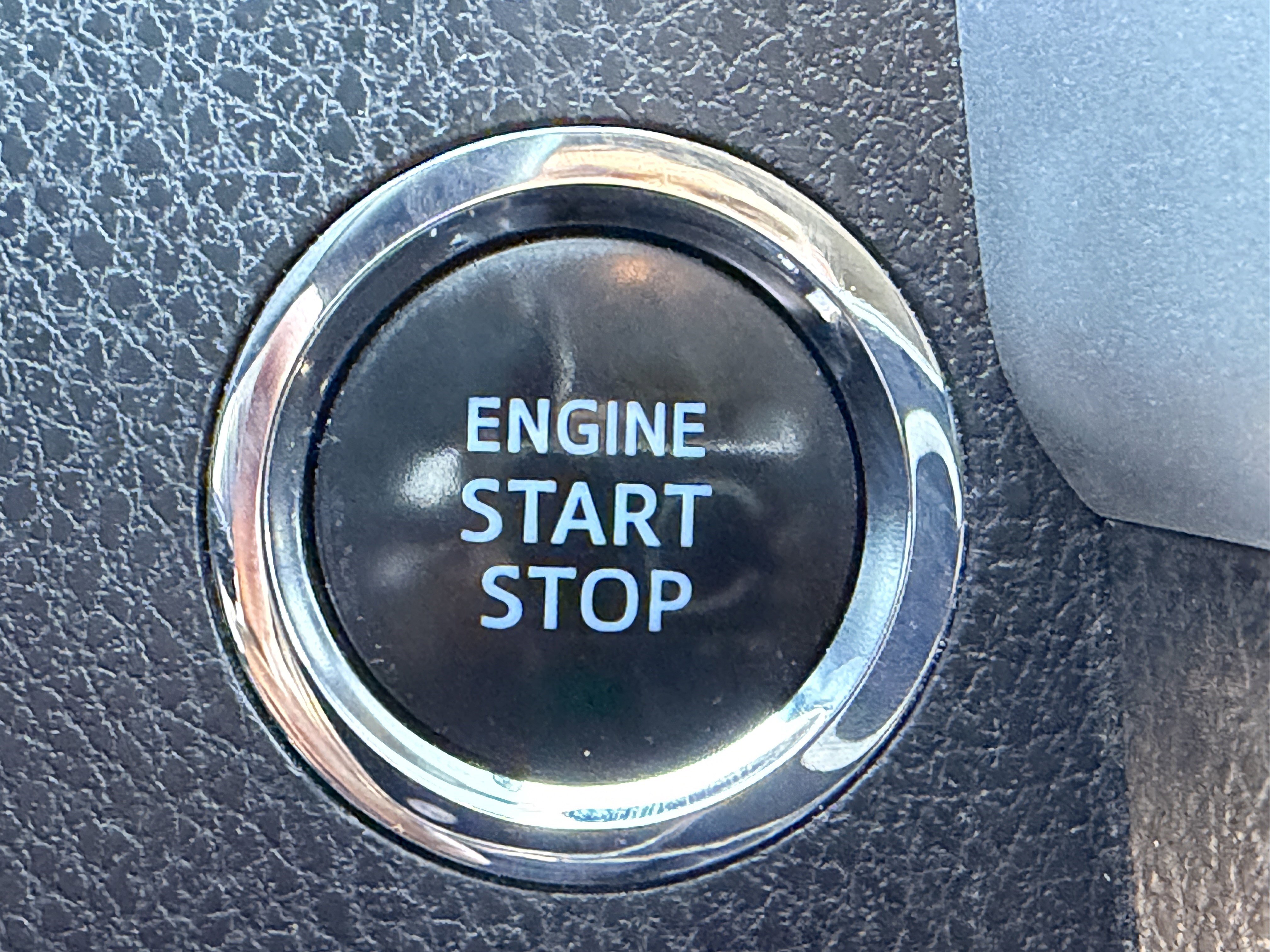 Used 2018 Toyota Highlander XLE FWD image 23