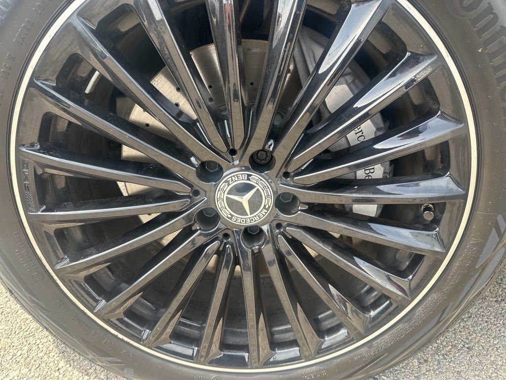 Used 2024 Mercedes-Benz GLC 300 4MATIC image 4