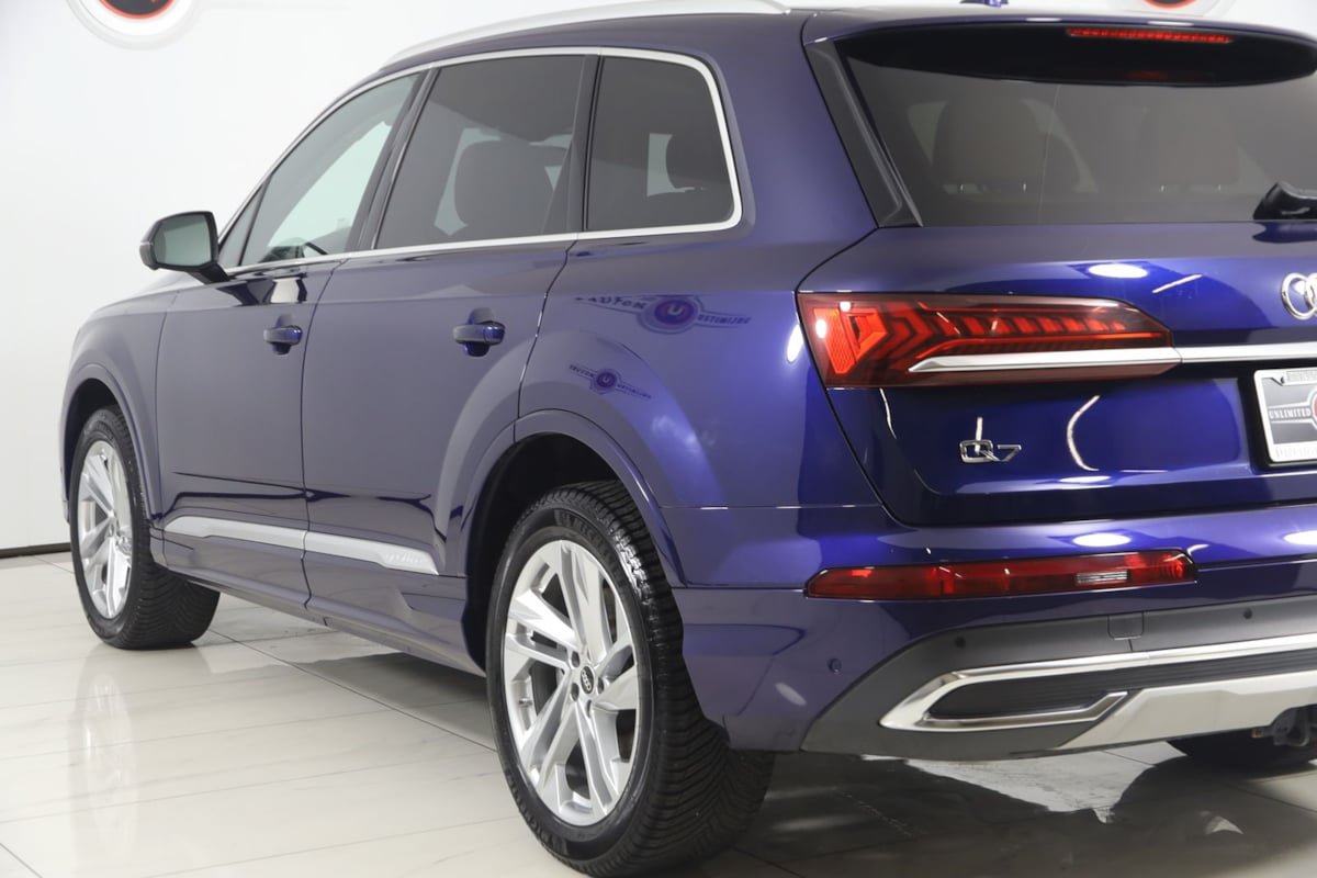 Used 2023 Audi Q7 3.0T Premium Plus w/ Premium Plus Package AWD/4WD image 25