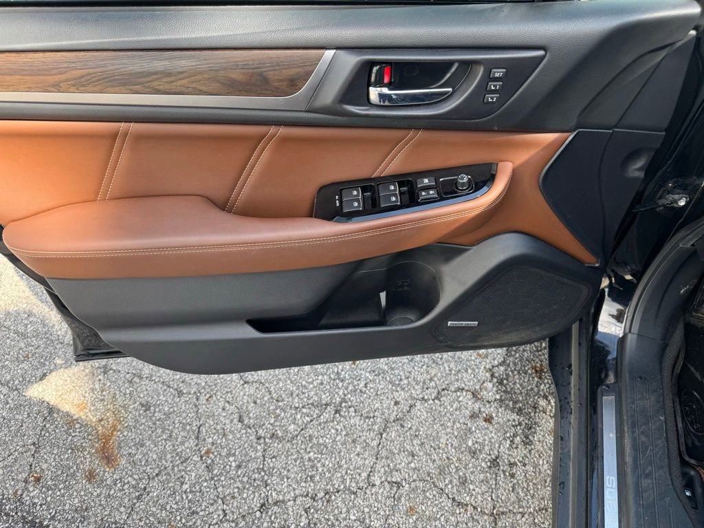 Used 2019 Subaru Outback 3.6R Touring AWD/4WD image 17