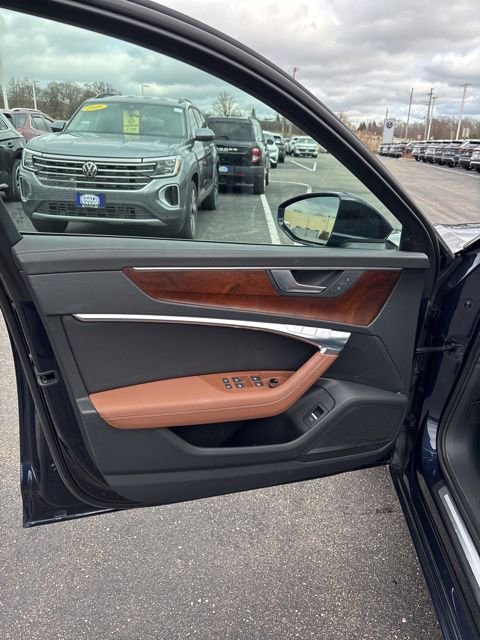 Used 2023 Audi A6 Premium Plus w/ Premium Plus Package image 11