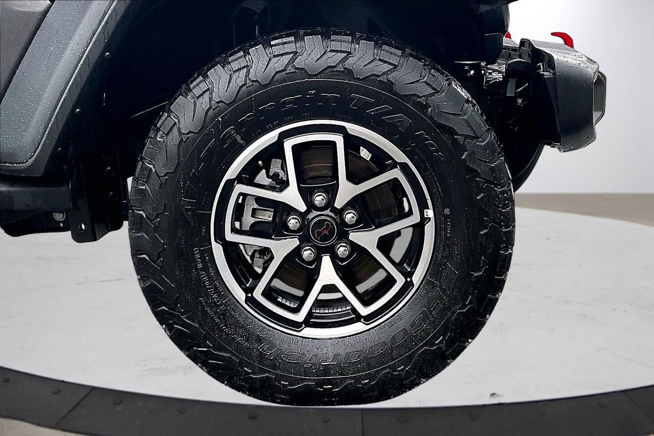 Certified 2025 Jeep Wrangler Unlimited Rubicon w/ Convenience Group image 33