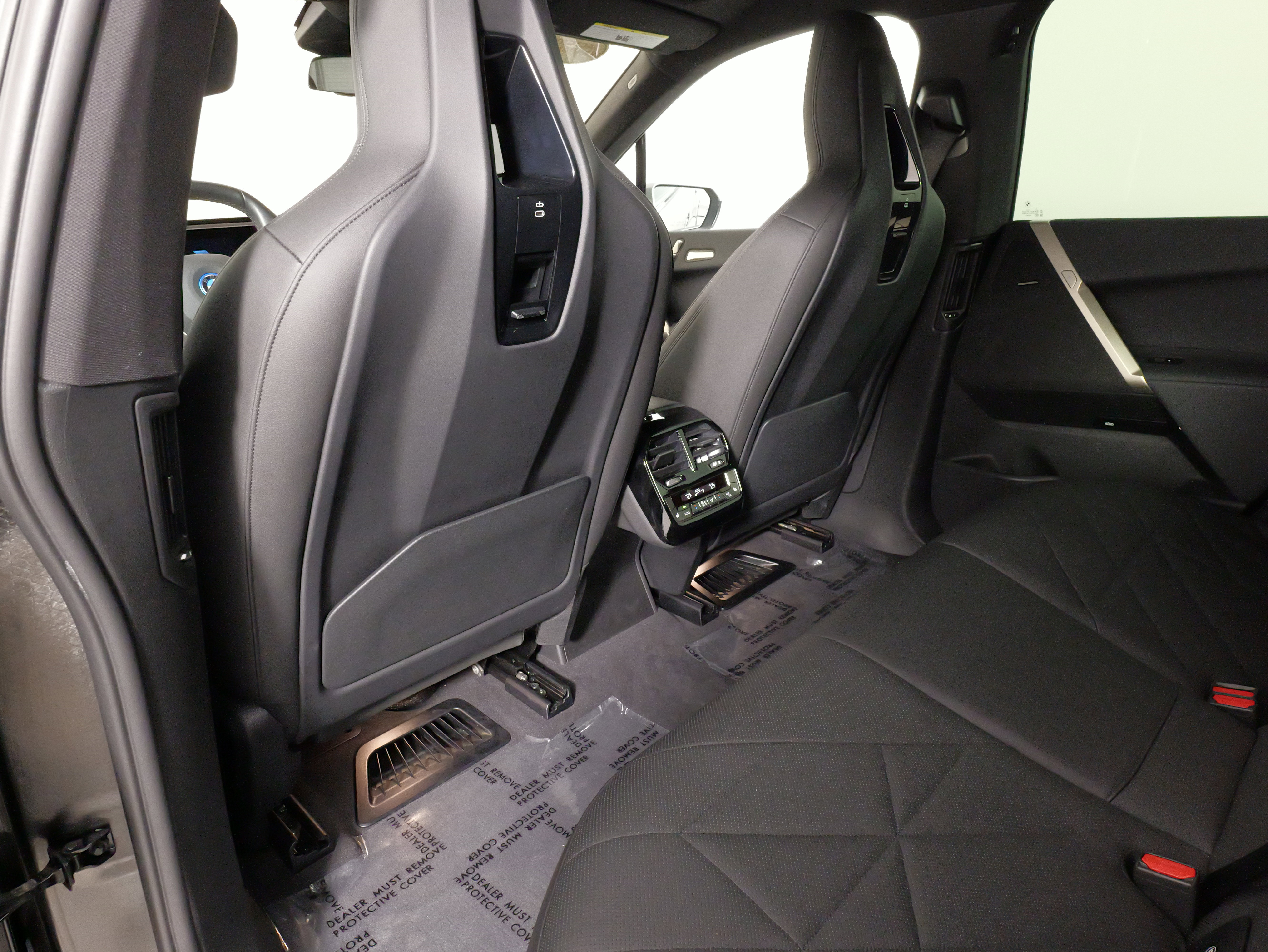 Used 2024 BMW iX xDrive50 image 35