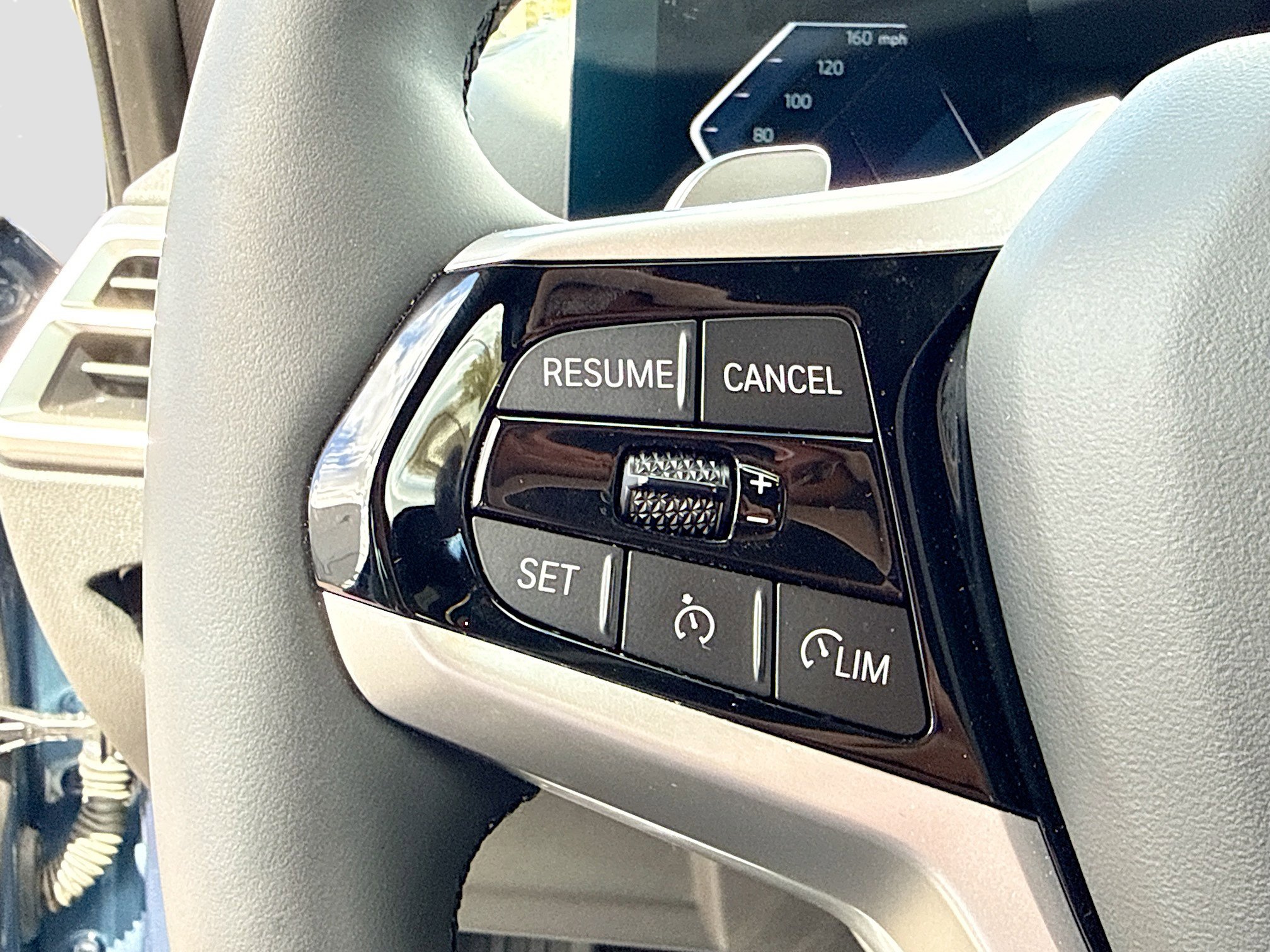 Used 2025 BMW 330i Sedan image 38