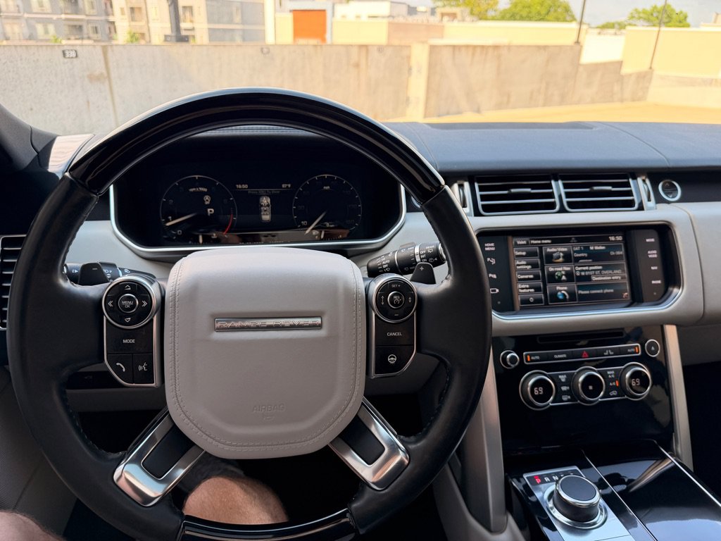 Used 2014 Land Rover Range Rover HSE AWD/4WD image 10