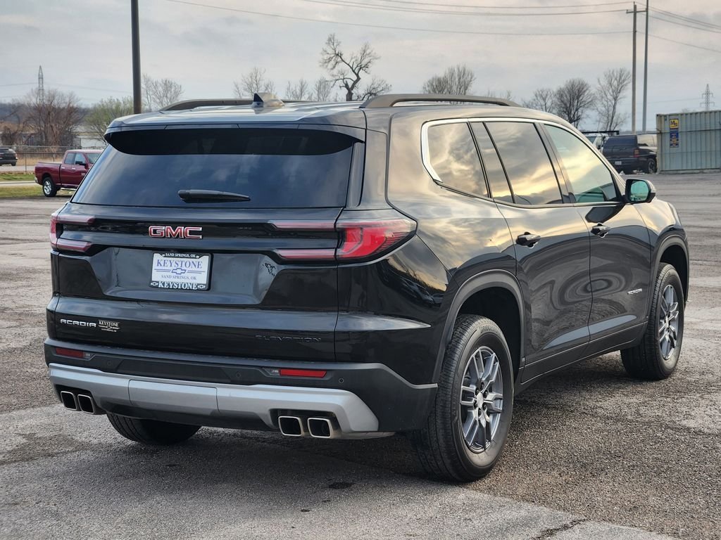 Used 2025 GMC Acadia Elevation FWD image 5