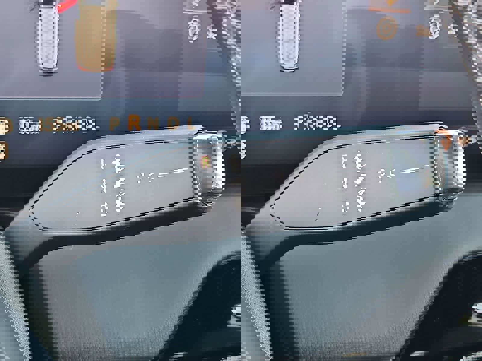 Used 2025 Buick Enclave Preferred image 32