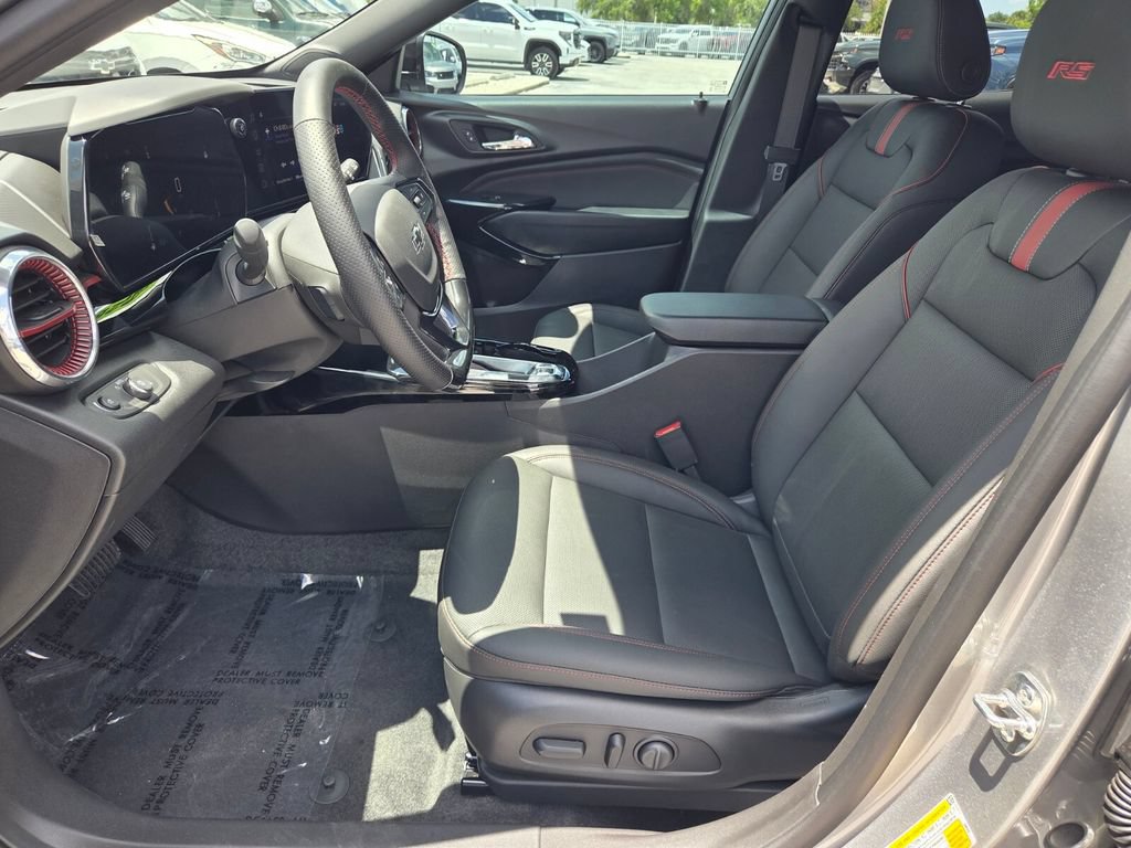 Used 2026 Chevrolet Trax RS w/ Driver Confidence Package FWD image 4