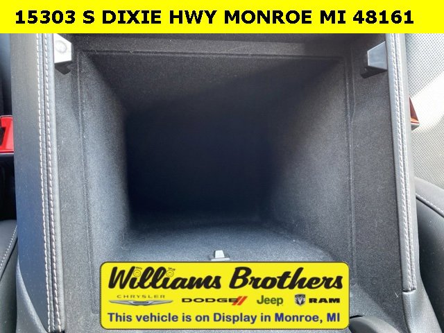 Used 2024 Jeep Wagoneer Series II w/ Flexible Seating Group image 18