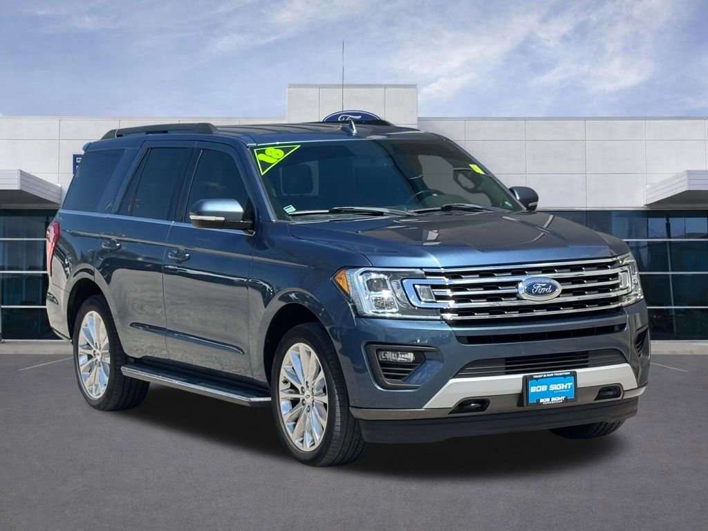 Used 2018 Ford Expedition XLT w/ Equipment Group 202A AWD/4WD image 2