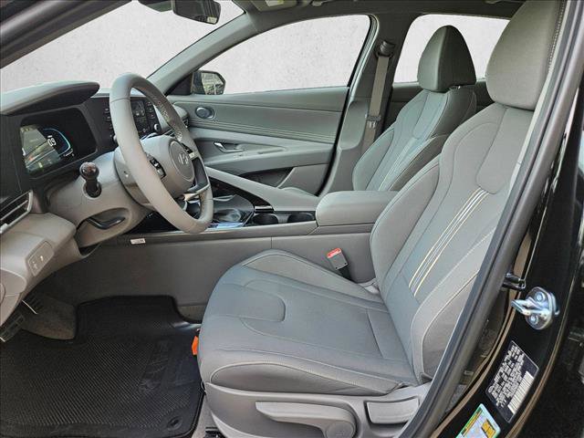 New 2026 Hyundai Elantra SEL Sport w/ Cargo Package FWD image 4