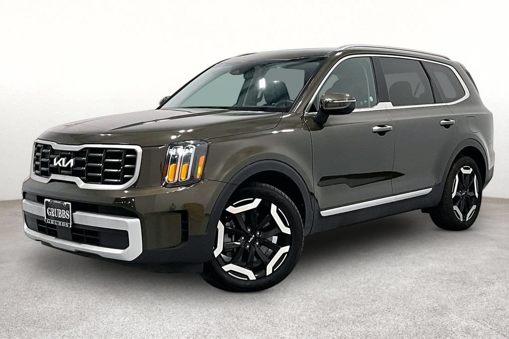 Used 2025 Kia Telluride S FWD image 14
