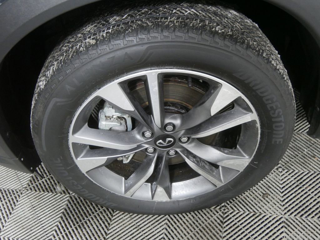 Used 2024 INFINITI QX60 Luxe image 9