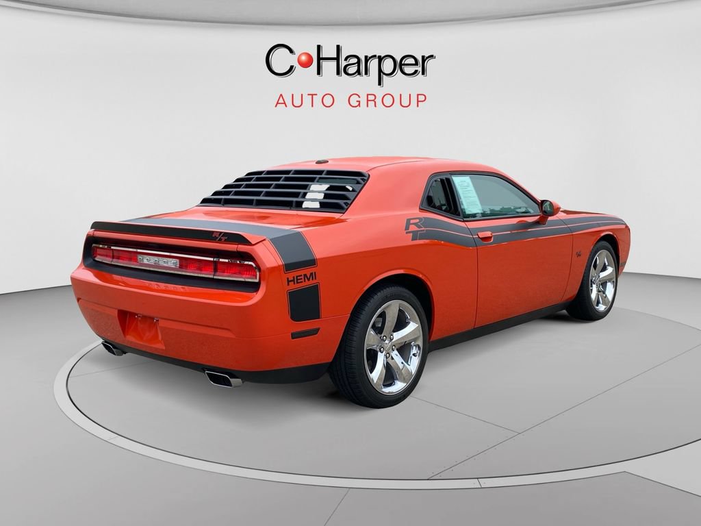 Used 2013 Dodge Challenger R/T RWD image 3