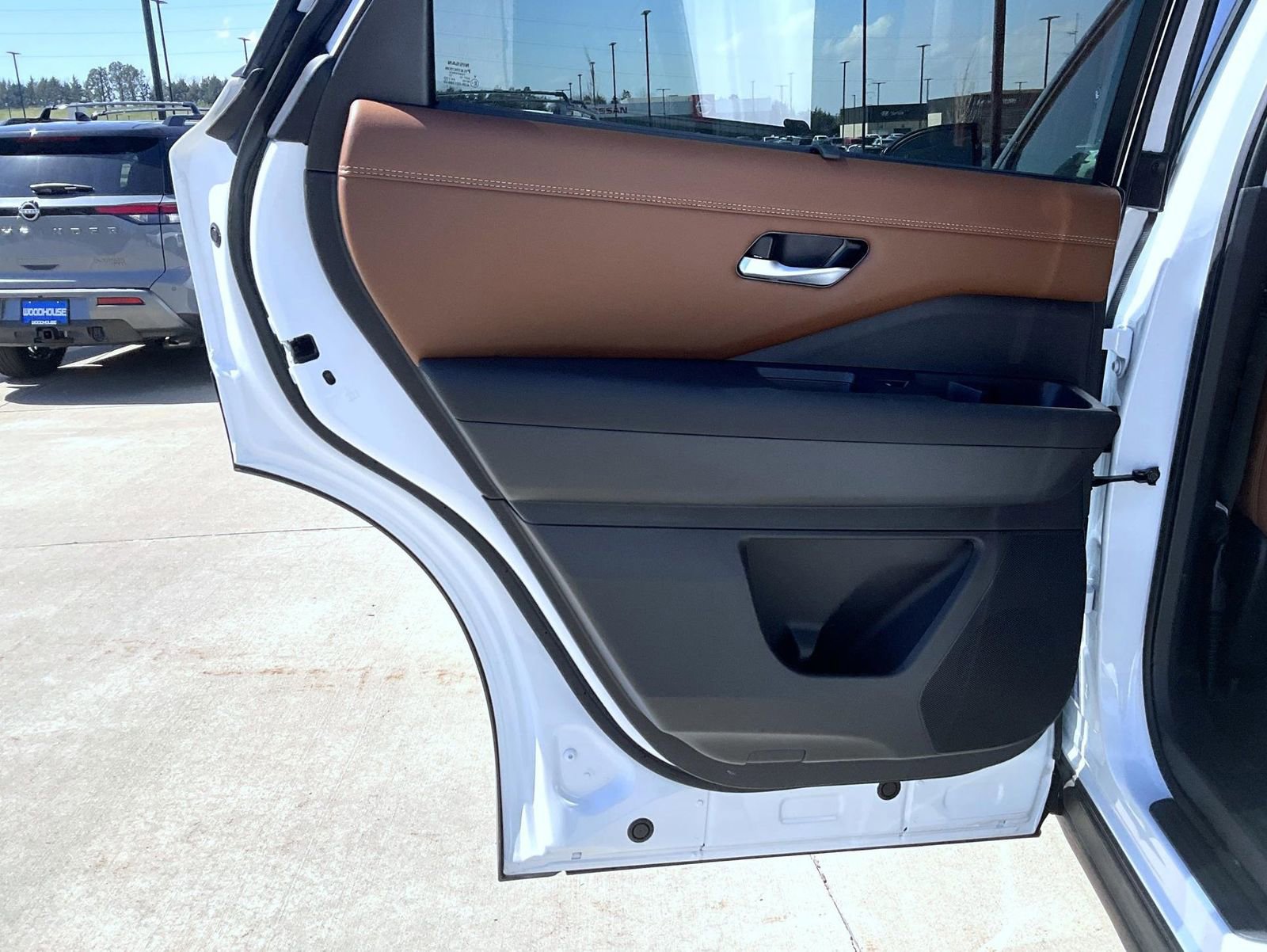 New 2026 Nissan Pathfinder Platinum AWD/4WD image 18