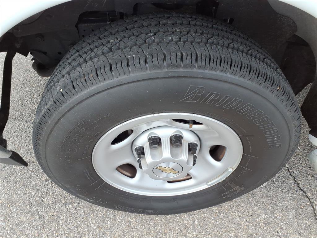 Used 2024 Chevrolet Express 2500 w/ Driver Convenience Package image 10